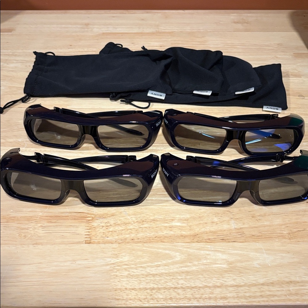4 pairs, Sony TDG-BR250 Rechargeable 3D Glasses, Black
